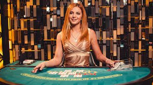 Meja Texas Poker di platform bigtoto menampilkan kartu komunal dan posisi pemain